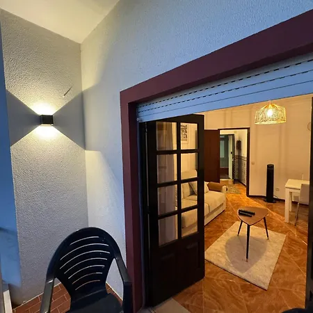 Refúgio Da Nazaré Local Veloso