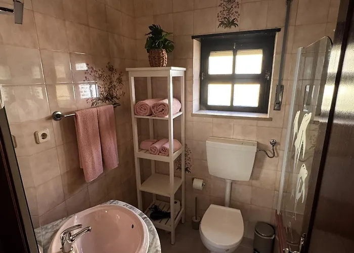 Refúgio Da Nazaré Local Veloso *